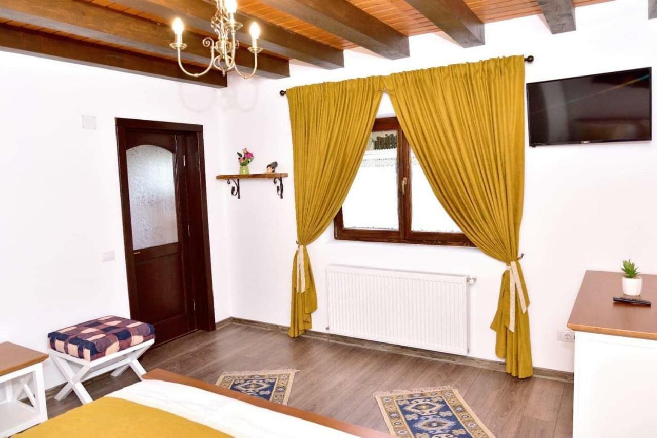 Casuta De Poveste Târgu Neamț Exteriör bild